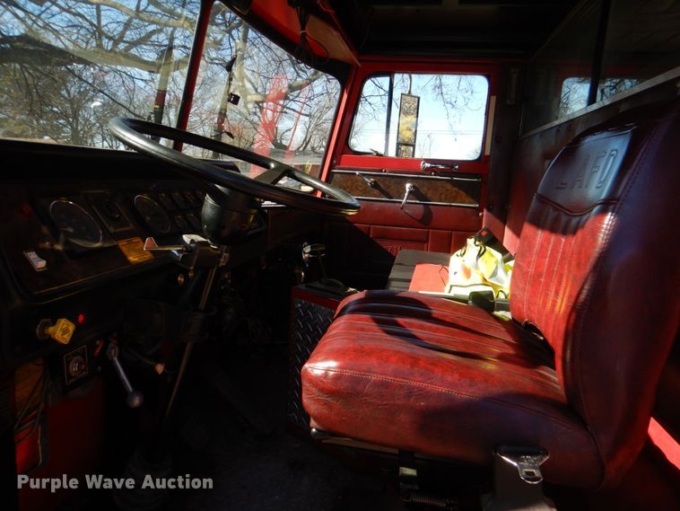 image for item JS9766 1982 Spartan CFRC-2042  pumper fire truck