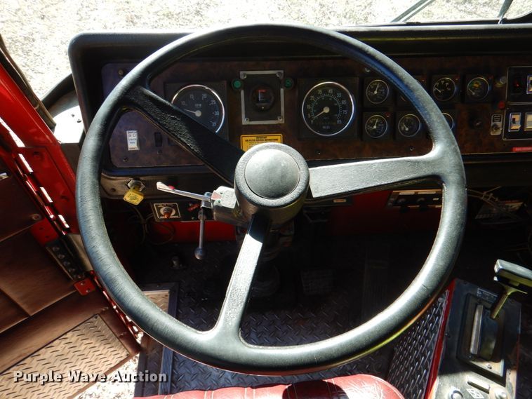 image for item JS9766 1982 Spartan CFRC-2042  pumper fire truck