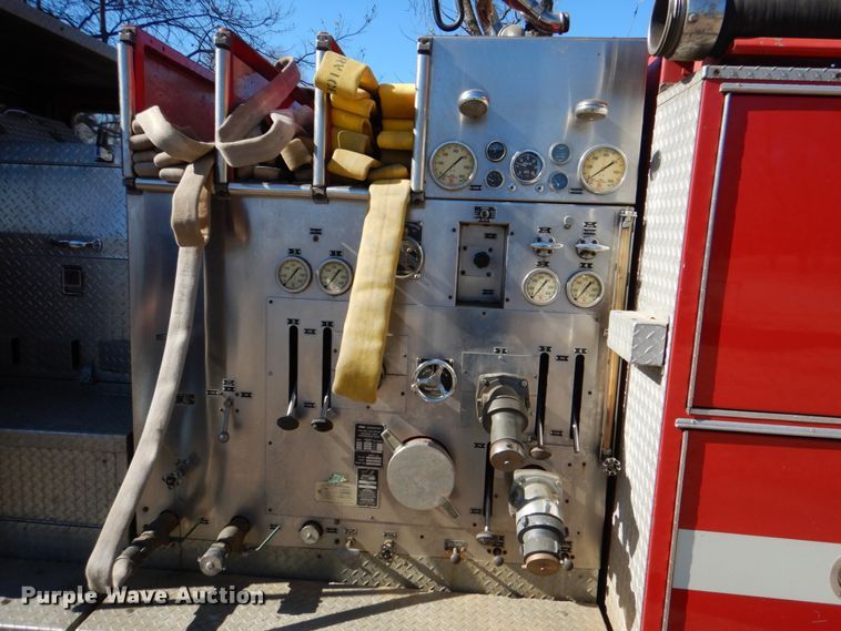 image for item JS9766 1982 Spartan CFRC-2042  pumper fire truck