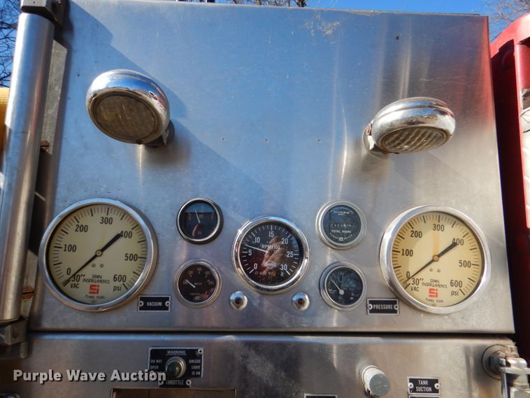 image for item JS9766 1982 Spartan CFRC-2042  pumper fire truck