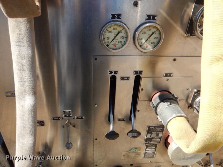 image for item JS9766 1982 Spartan CFRC-2042  pumper fire truck