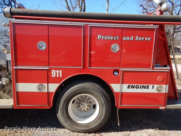 image for item JS9766 1982 Spartan CFRC-2042  pumper fire truck