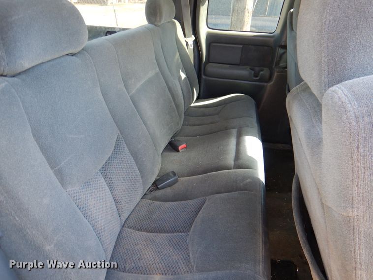 image for item JS9768 2004 Chevrolet Silverado 1500  Ext. Cab pickup truck