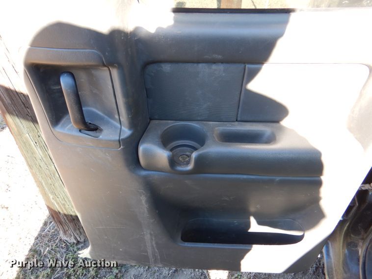 image for item JS9768 2004 Chevrolet Silverado 1500  Ext. Cab pickup truck