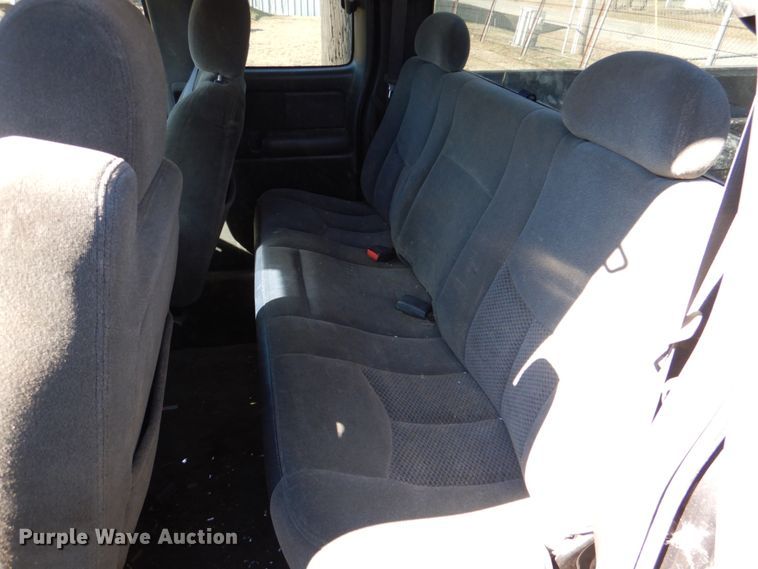 image for item JS9768 2004 Chevrolet Silverado 1500  Ext. Cab pickup truck