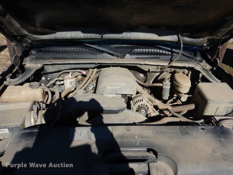 image for item JS9768 2004 Chevrolet Silverado 1500  Ext. Cab pickup truck