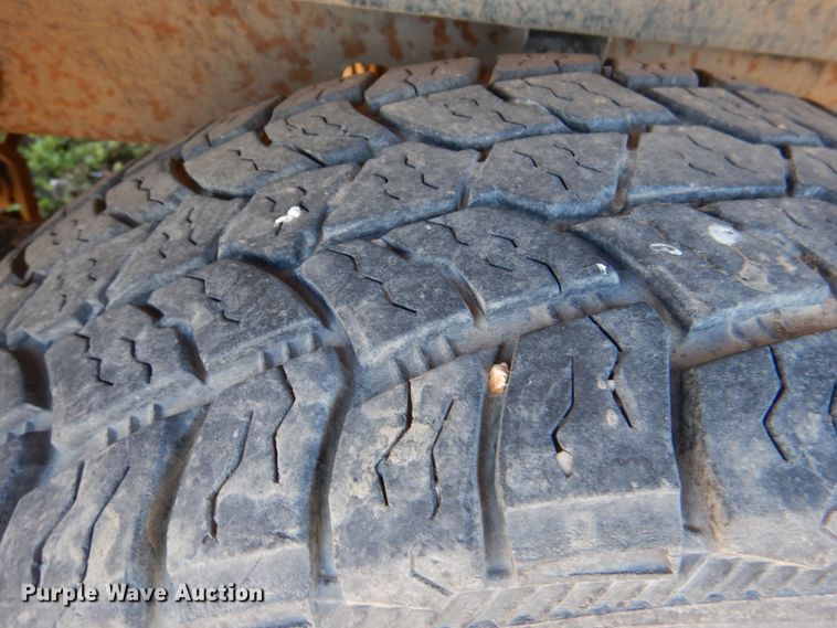 image for item JS9768 2004 Chevrolet Silverado 1500  Ext. Cab pickup truck