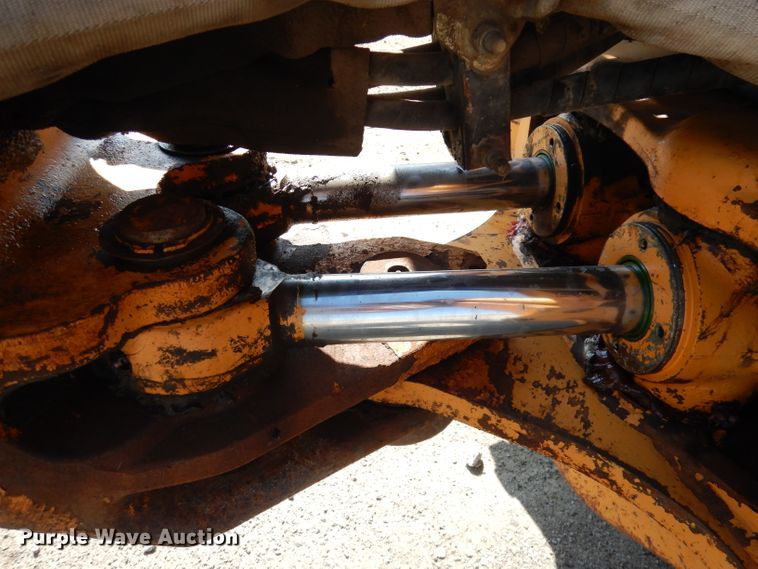 image for item JV9347 1999 Case 580L  Series 2 backhoe