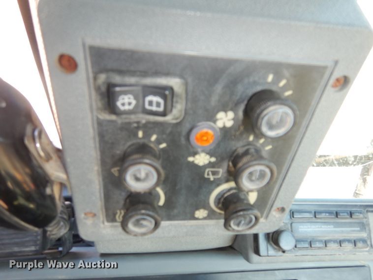 image for item JV9347 1999 Case 580L  Series 2 backhoe