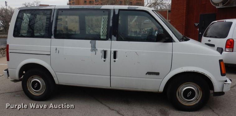 image for item JV9412 1993 Chevrolet Astro  van