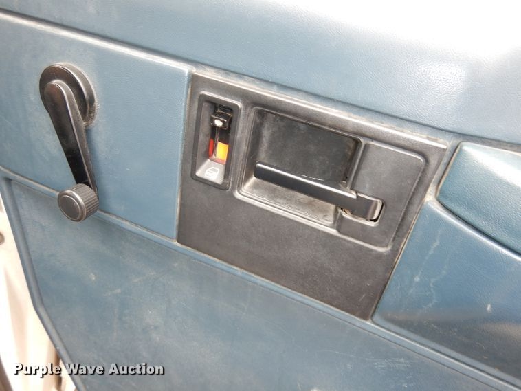 image for item JV9412 1993 Chevrolet Astro  van