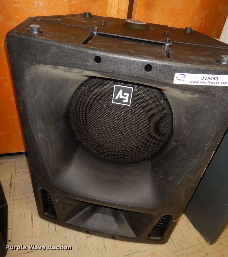 (2) EV SX300 speakers in Emporia, KS Item JV9453 sold Purple Wave