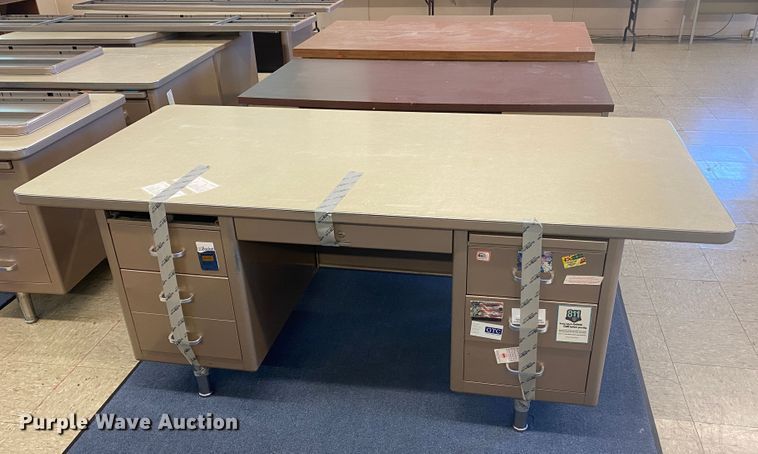 image for item JX9871 (14) desks