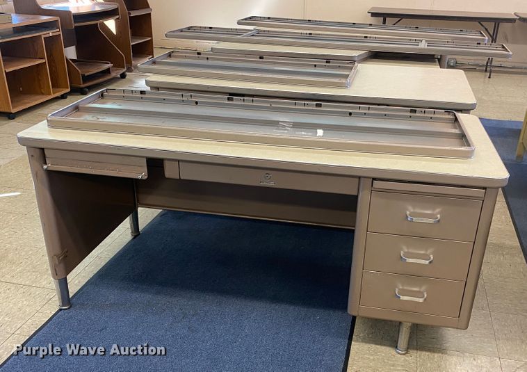 image for item JX9871 (14) desks