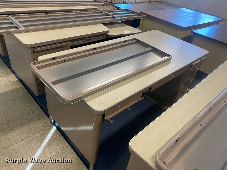 image for item JX9871 (14) desks