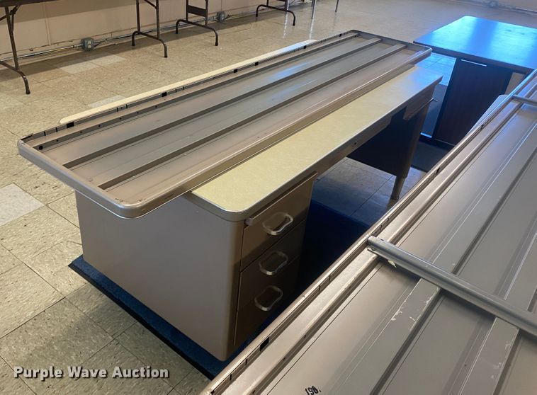 image for item JX9871 (14) desks