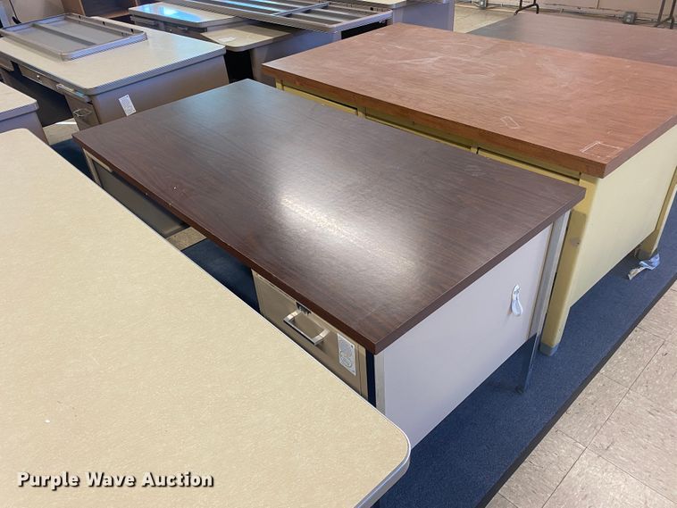 image for item JX9871 (14) desks