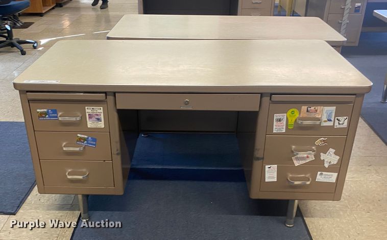 image for item JX9871 (14) desks