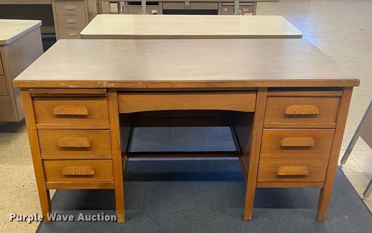 image for item JX9871 (14) desks