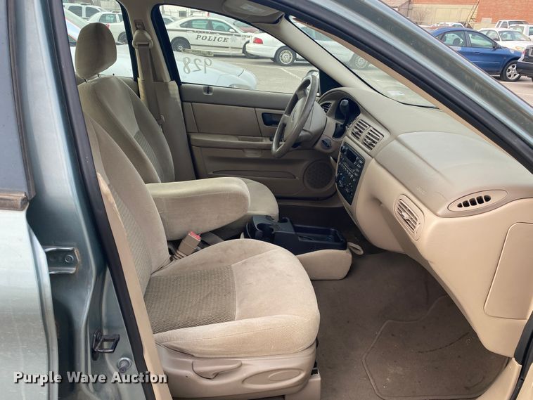 image for item KE9376 2006 Ford Taurus SE