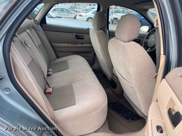 image for item KE9376 2006 Ford Taurus SE