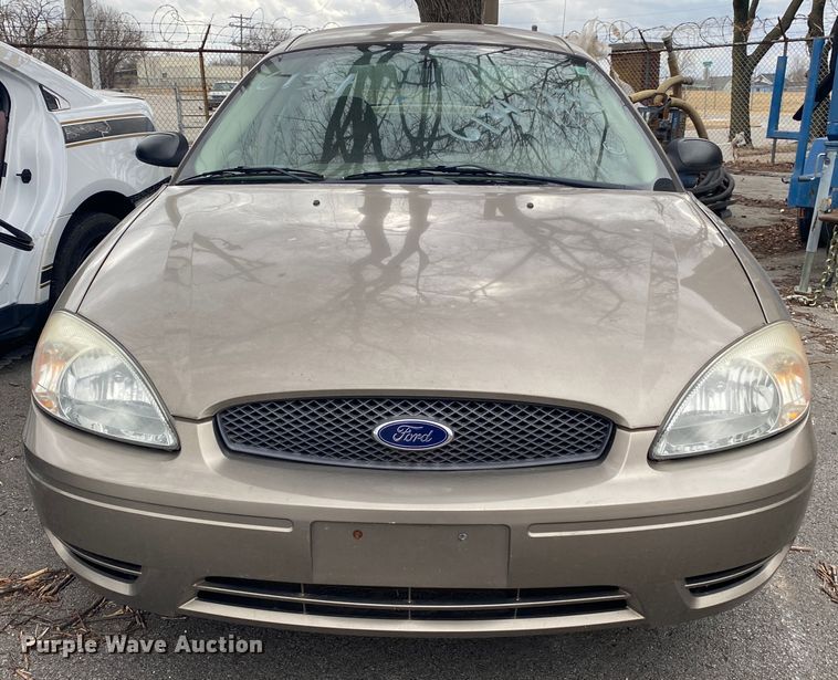image for item KE9383 2006 Ford Taurus SE