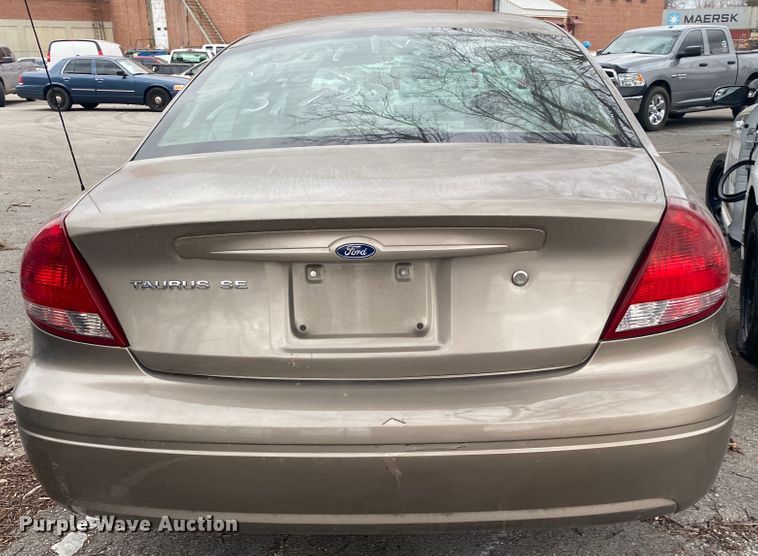 image for item KE9383 2006 Ford Taurus SE