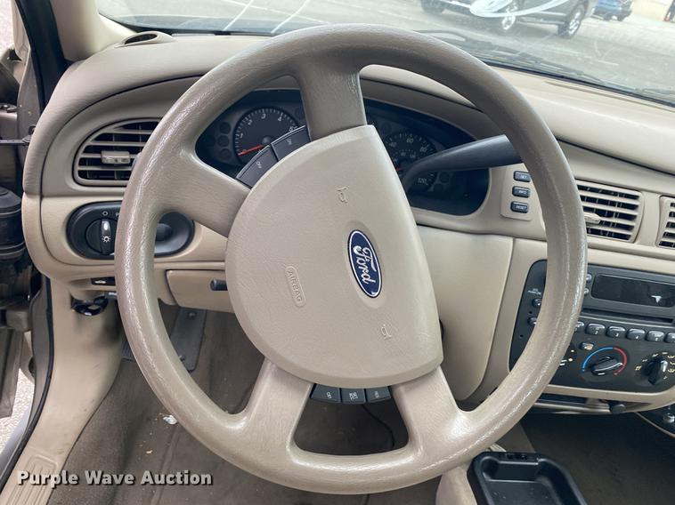 image for item KE9383 2006 Ford Taurus SE