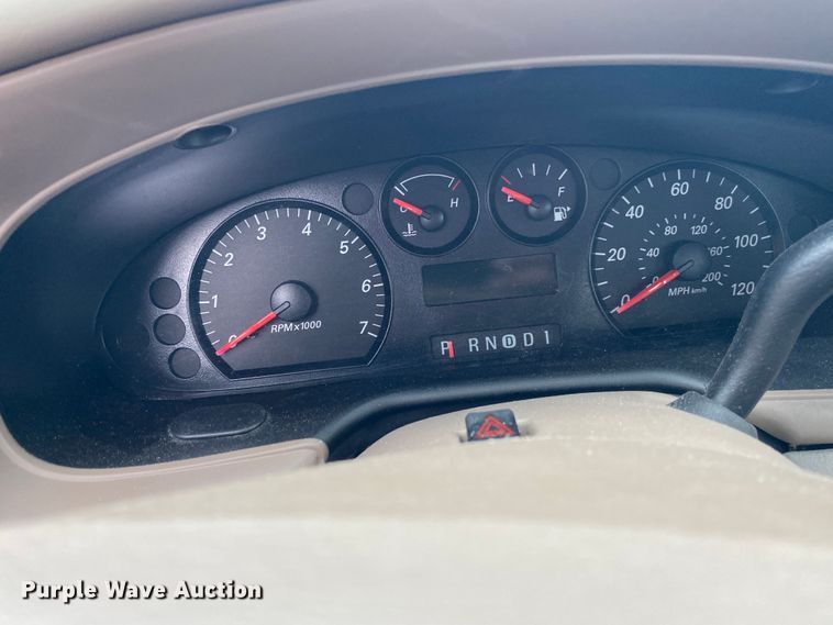 image for item KE9383 2006 Ford Taurus SE