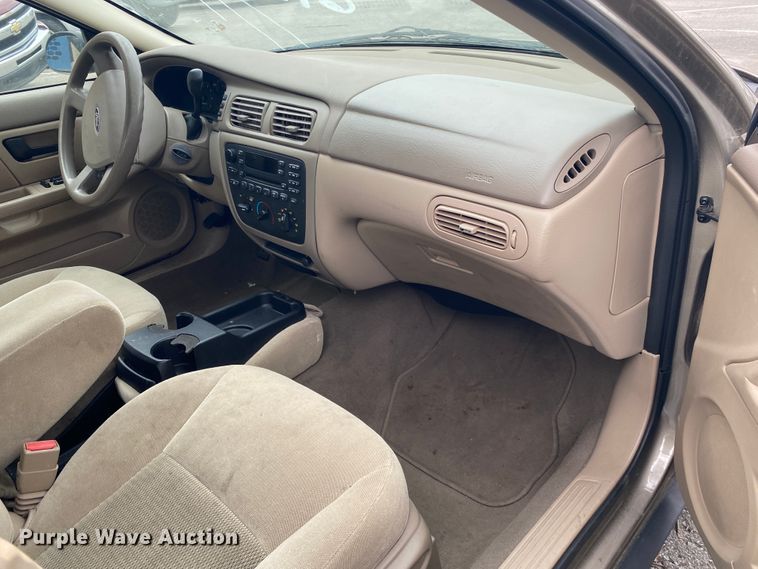 image for item KE9383 2006 Ford Taurus SE