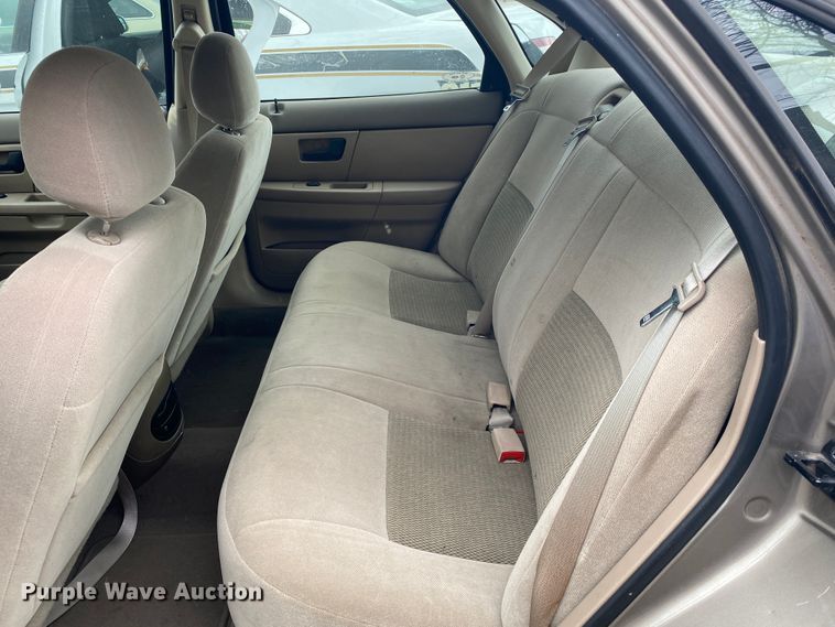 image for item KE9383 2006 Ford Taurus SE