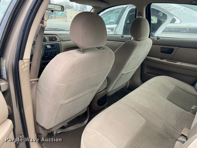 image for item KE9383 2006 Ford Taurus SE
