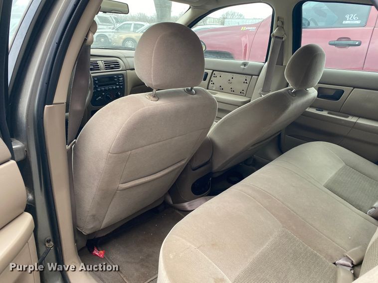image for item KE9385 2003 Ford Taurus SES