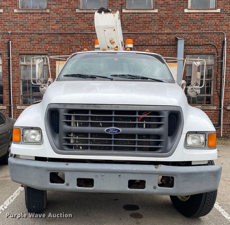 image for item KE9386 2000 Ford F750 Super Duty  bucket truck