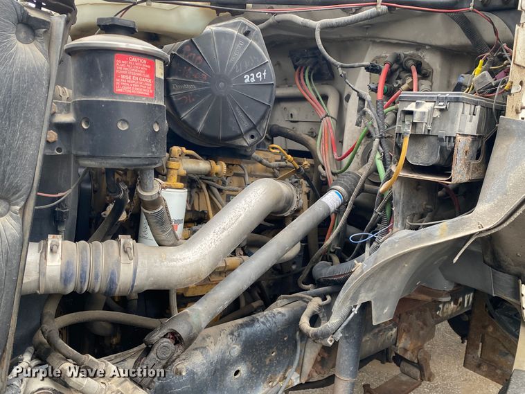 image for item KE9386 2000 Ford F750 Super Duty  bucket truck