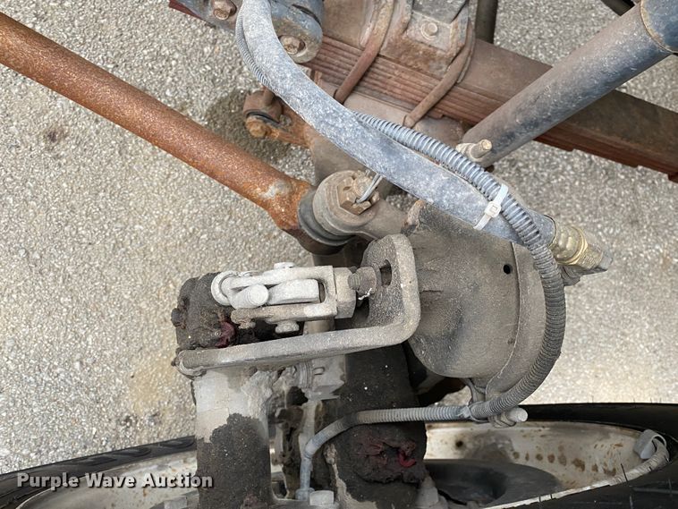 image for item KE9386 2000 Ford F750 Super Duty  bucket truck