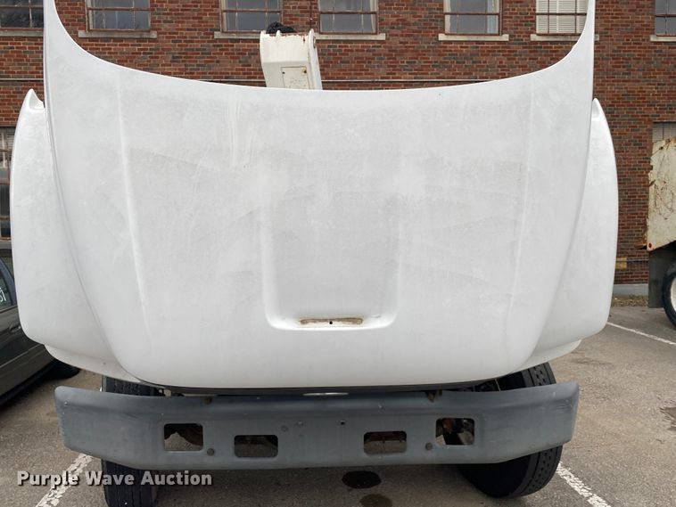 image for item KE9386 2000 Ford F750 Super Duty  bucket truck