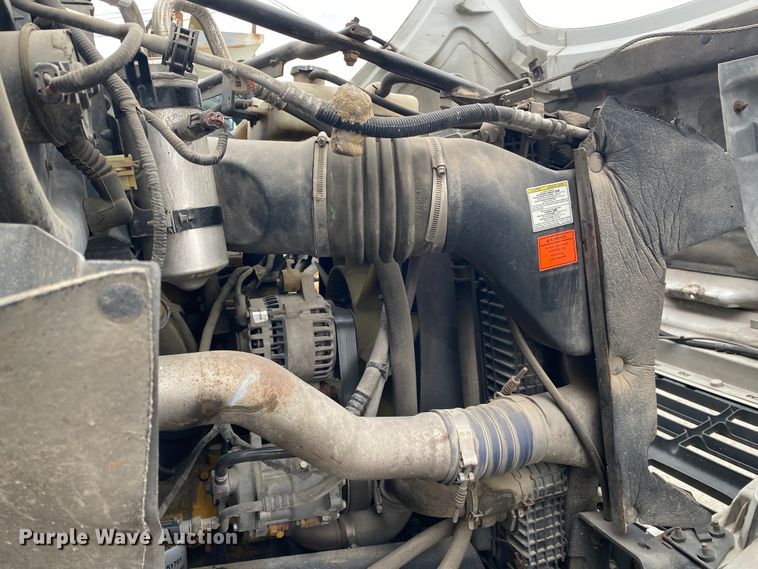 image for item KE9386 2000 Ford F750 Super Duty  bucket truck