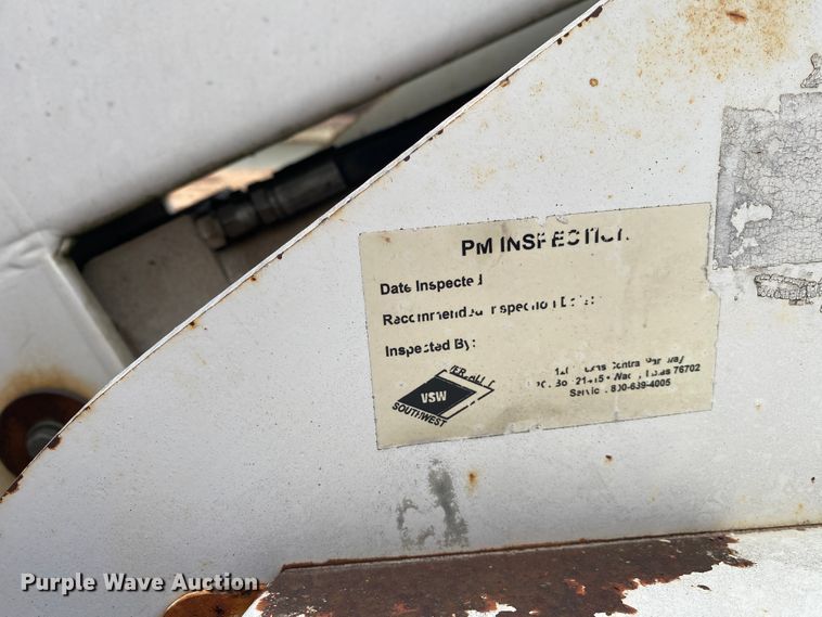 image for item KE9386 2000 Ford F750 Super Duty  bucket truck