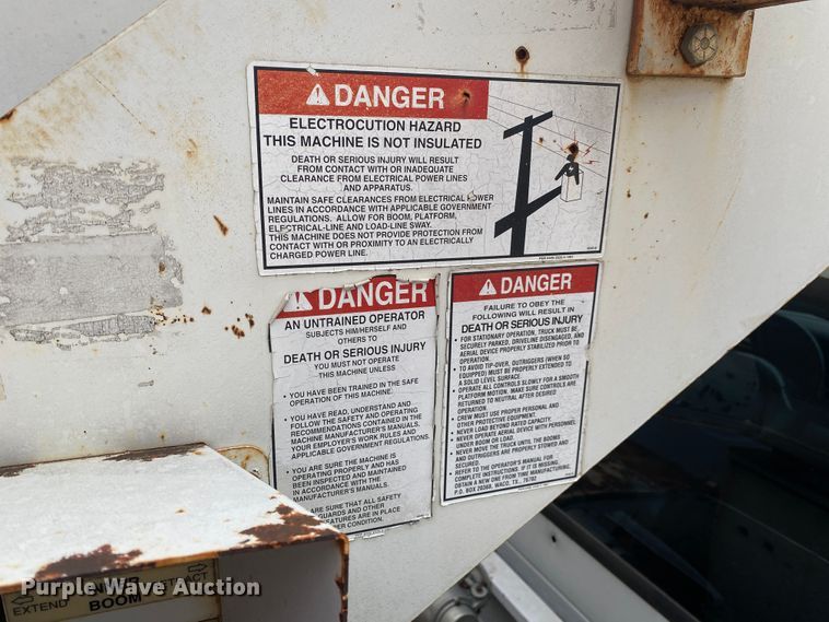 image for item KE9386 2000 Ford F750 Super Duty  bucket truck