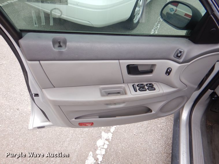 image for item KE9391 2006 Ford Taurus SE