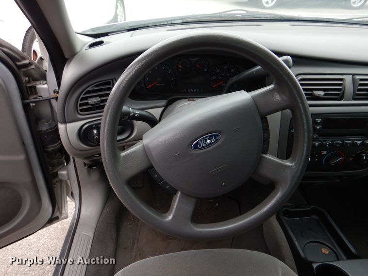 image for item KE9391 2006 Ford Taurus SE