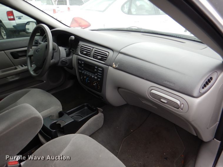 image for item KE9391 2006 Ford Taurus SE