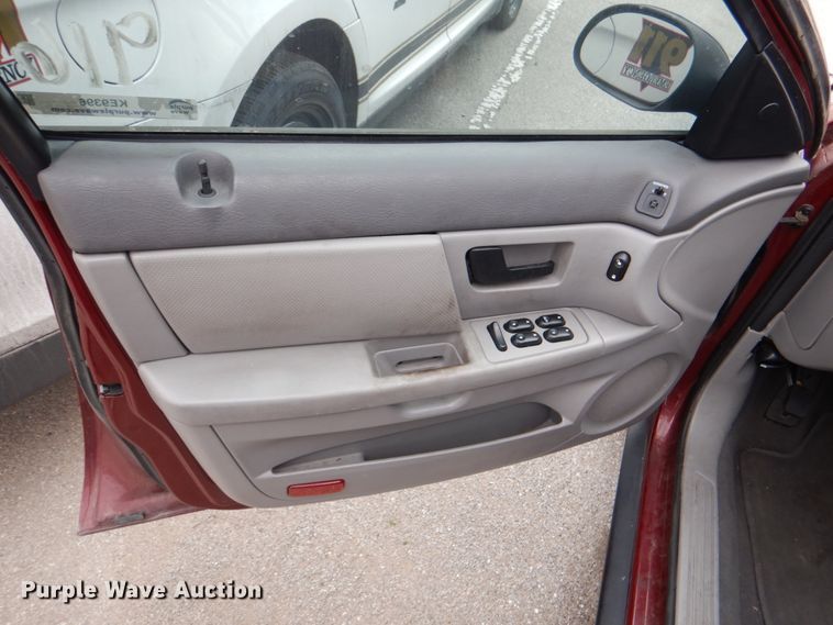 image for item KE9396 2004 Ford Taurus SES