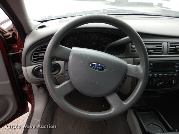 image for item KE9396 2004 Ford Taurus SES