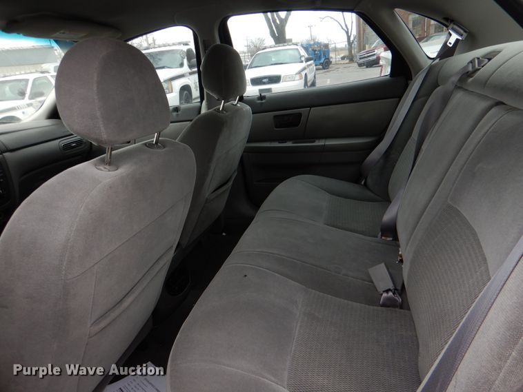 image for item KE9396 2004 Ford Taurus SES