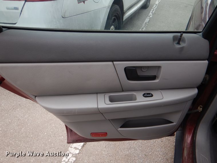 image for item KE9396 2004 Ford Taurus SES