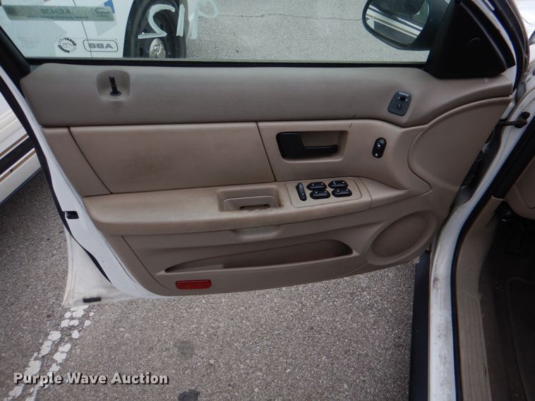 image for item KE9430 2004 Ford Taurus SES