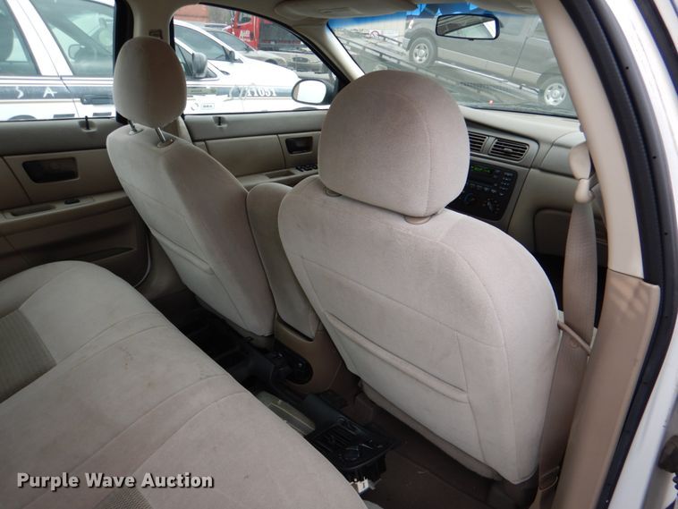 image for item KE9430 2004 Ford Taurus SES