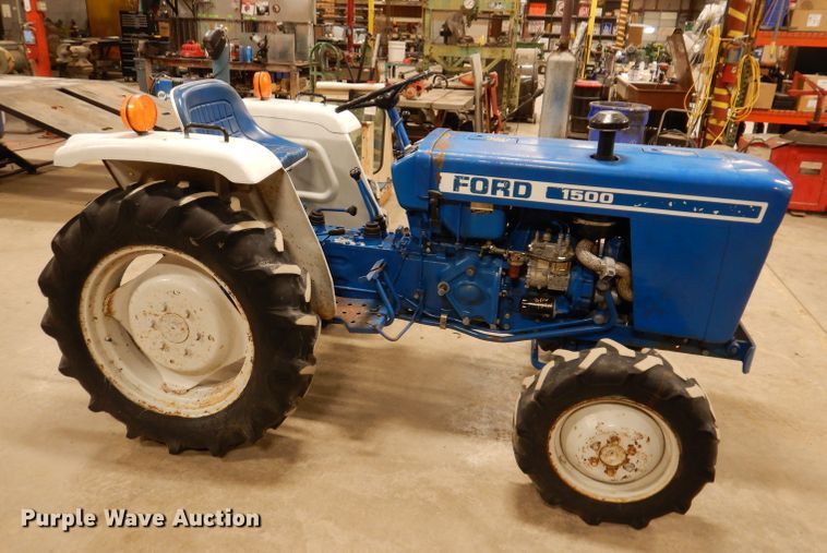 image for item KG9946 Ford 1500  MFWD tractor